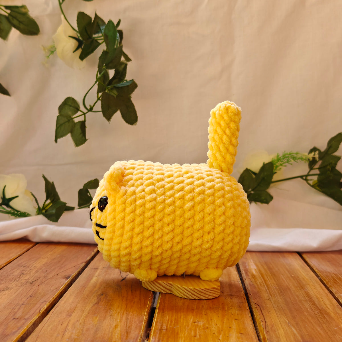 Medium Crochet Cat with Upright Tail (Multiple Colors Available)