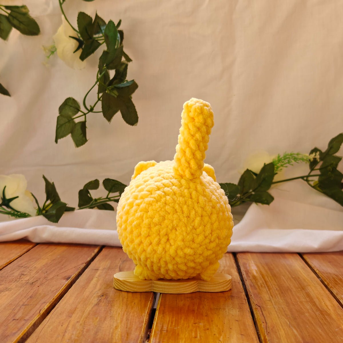 Medium Crochet Cat with Upright Tail (Multiple Colors Available)